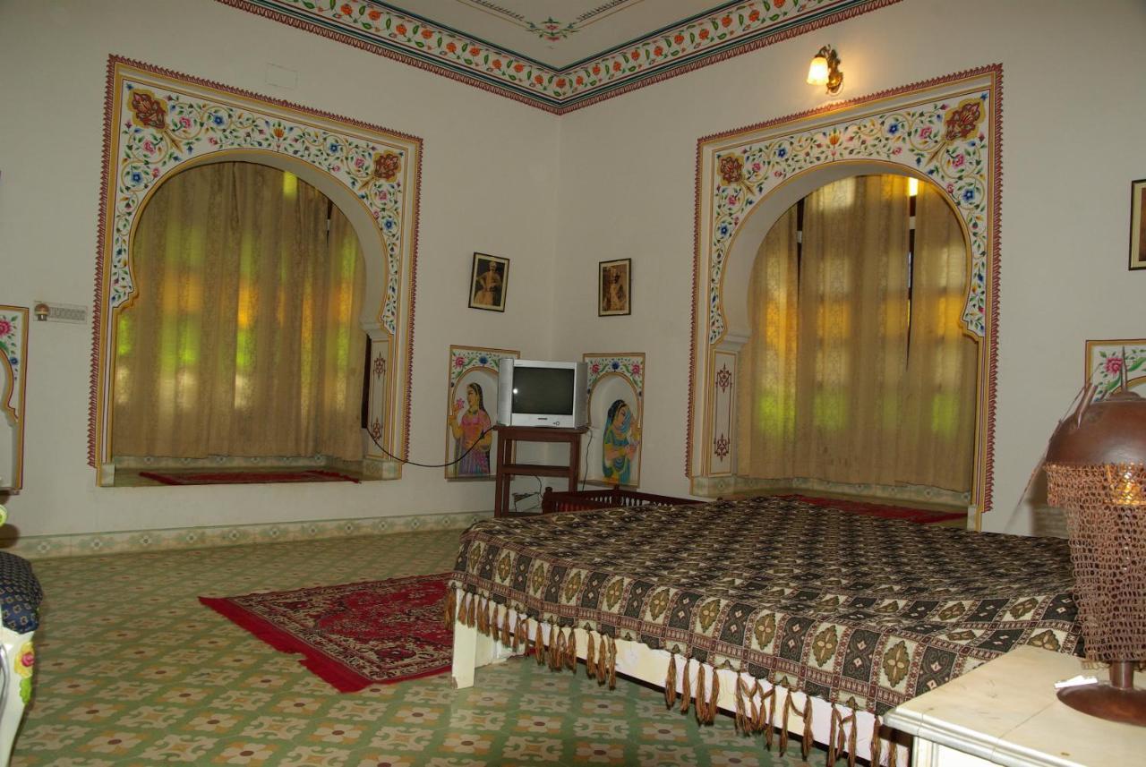 Bassi Fort Palace Chittorgarh Exteriör bild
