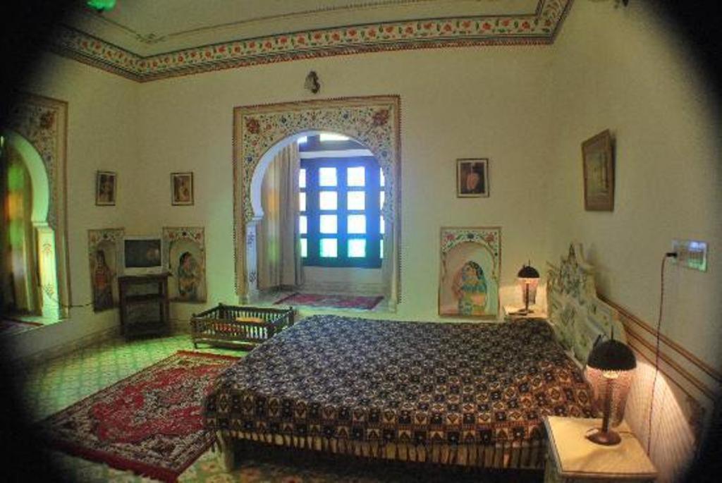 Bassi Fort Palace Chittorgarh Exteriör bild