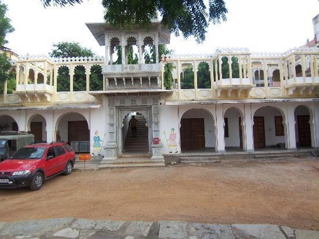 Bassi Fort Palace Chittorgarh Exteriör bild